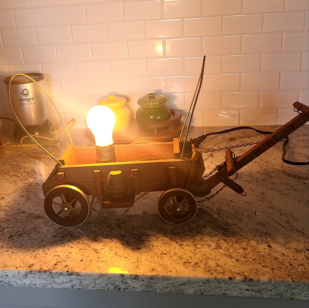 Chank wagon lamp